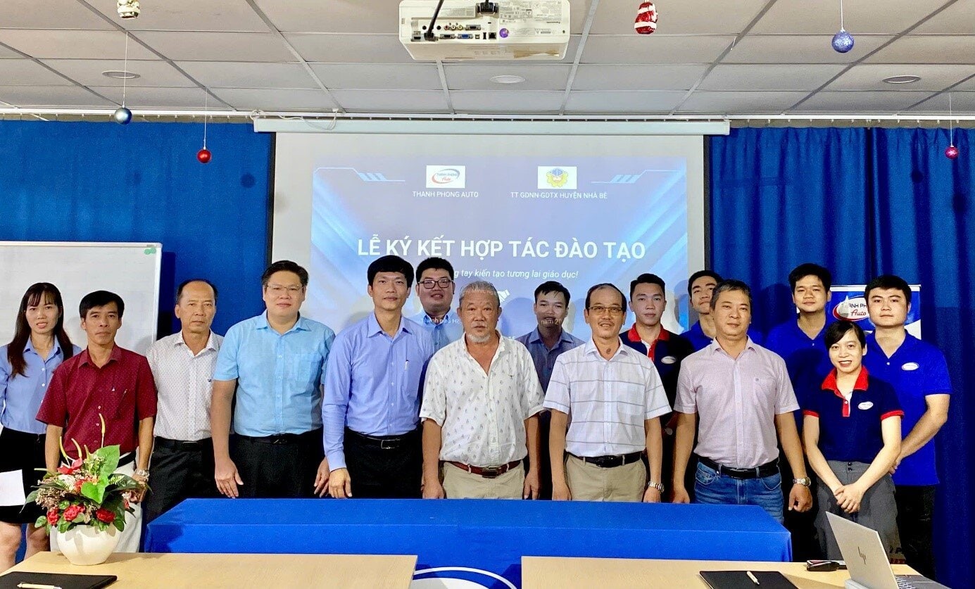 Trung Tâm GDNN – GDTX Huyện Nhà Bè Ký Kết Hợp Tác Đào Tạo Với Thanh Phong Auto